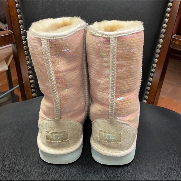 Limited Edition I Do Iridescent UGG Size 8 - Picture 8 of 14